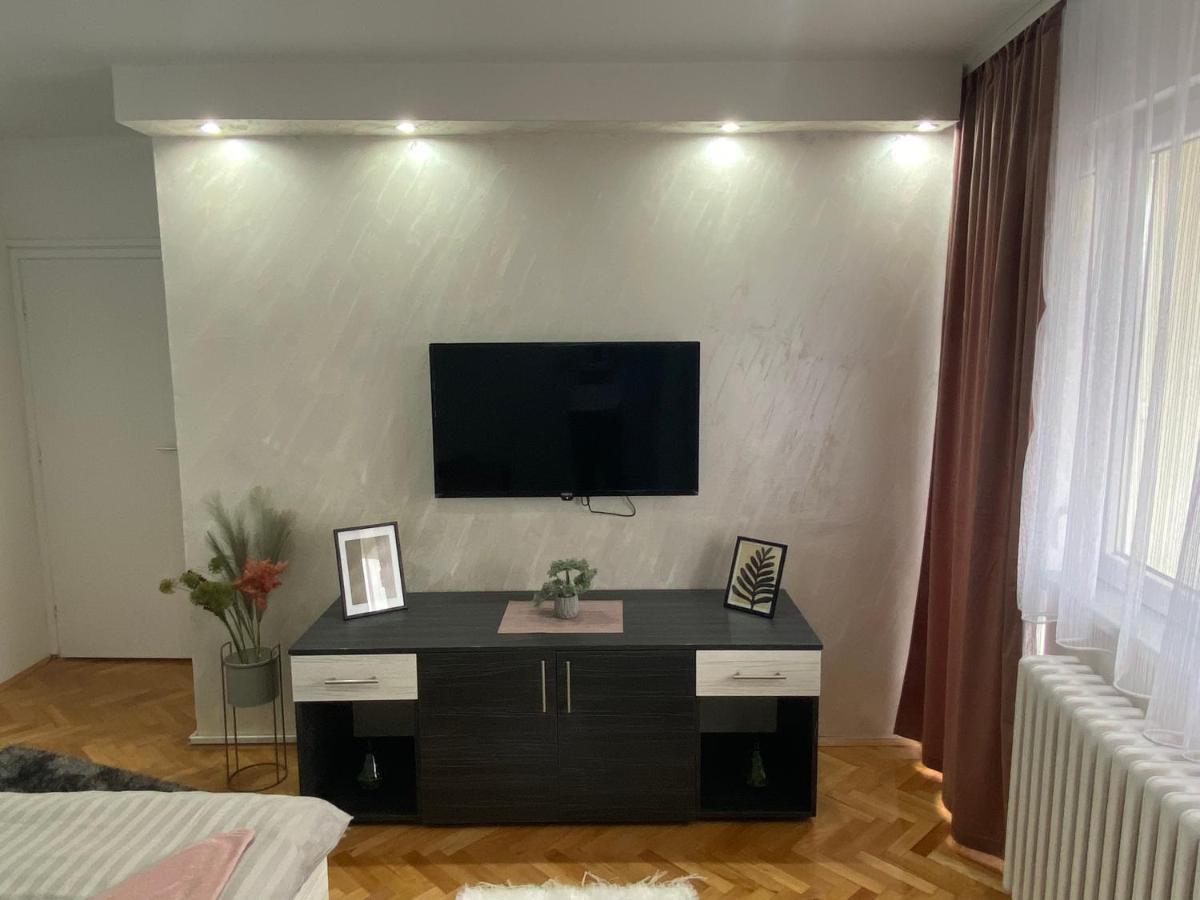 Apartman Bonaca Ni Εξωτερικό φωτογραφία